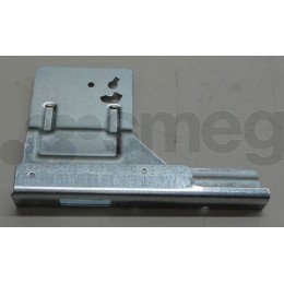 Держатель петли левый Smeg 018291106